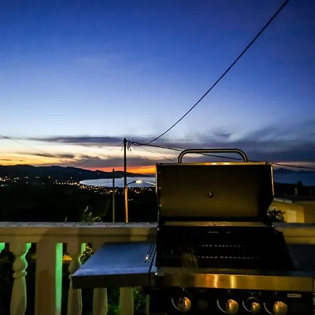 Апартаменты Zante Sunset Vibes Luxury Vila Ano Yerakarion